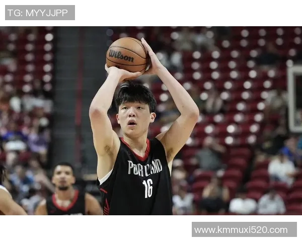 球队主持人：大家都希望杨瀚森迅速打出来但这并不易 他有潜力的