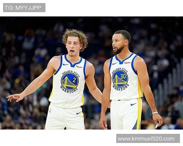 波杰姆斯基连续2场合计抢下30板，创勇士队史后卫纪录